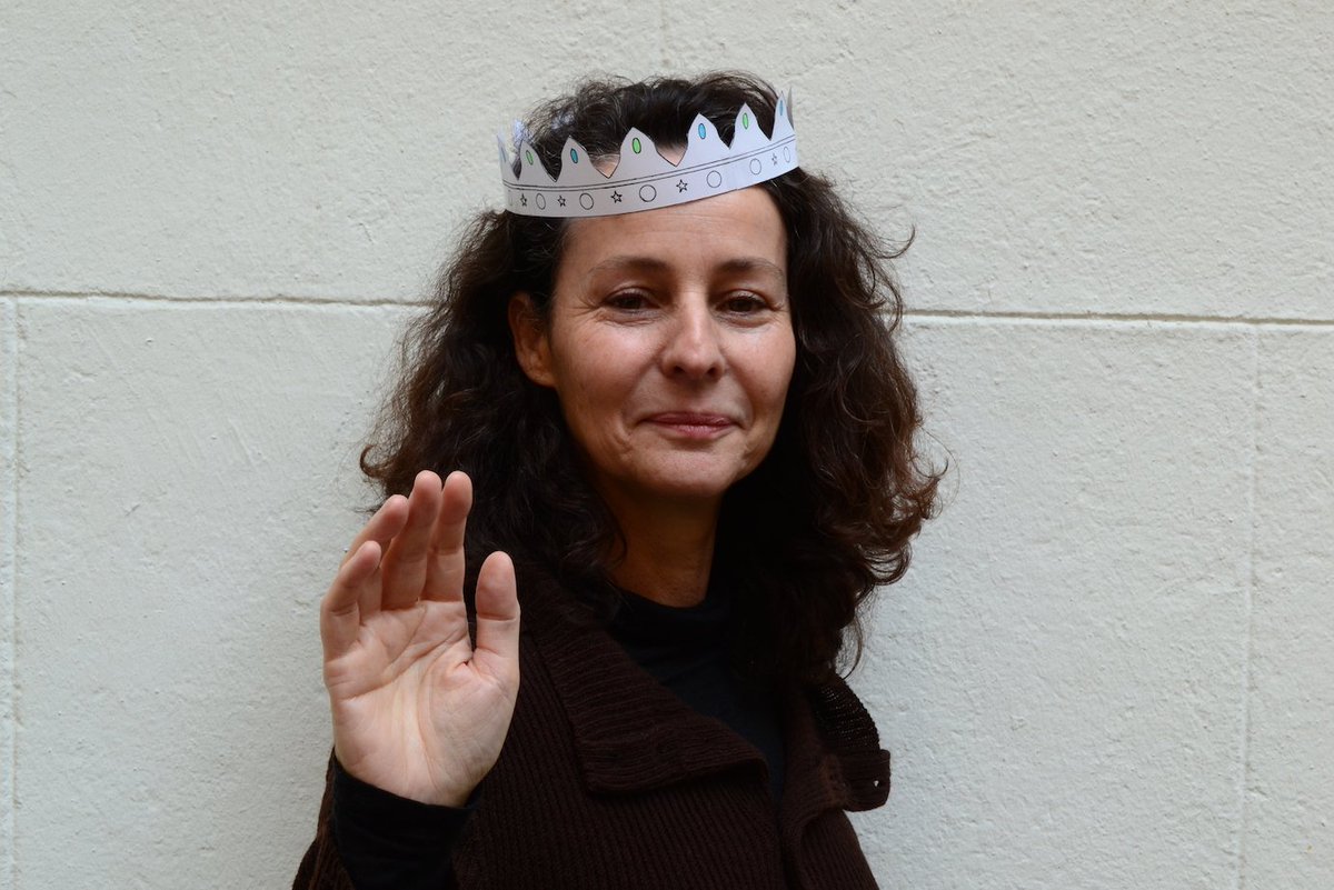 PatrickLead's tweet photo. #TeamLEAD
De bon conseil, souriante et toujours positive. Ce magbook avait besoin d'une reine. Here is Anne Tezenas. https://t.co/p2TxKu69Cg