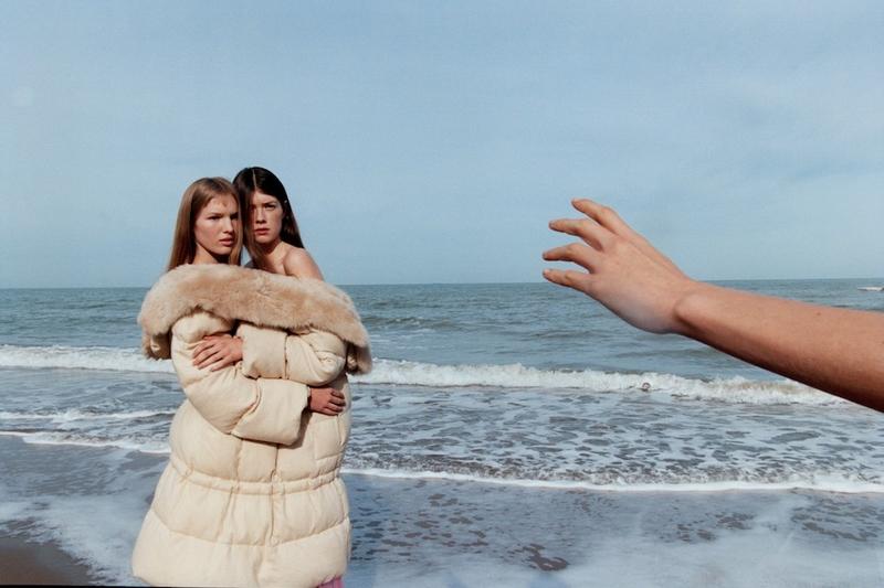 TheSocietyNYC's tweet photo. #editorials
#JessPW &amp; #JessBurley embrace for #OutOfOrder, by #MichalPudelka: https://t.co/zhjOyRVuEV