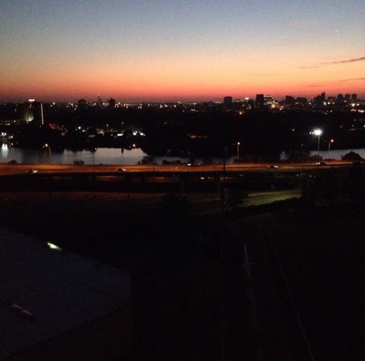 CASDeansHosts's tweet photo. Panelists are getting heated talking about Warren vs West--I think this sunrise photo from West speaks for itself... https://t.co/7QleLJ0Wua