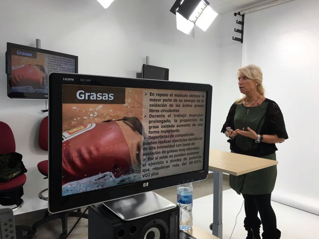 RaquelBlascoR's tweet image. Ya stá abierta la inscripción xa el curso de #NutriciónDeportiva @UCAM ¿Vienes? #JustForFree moocucam.appspot.com/nutrideportiva