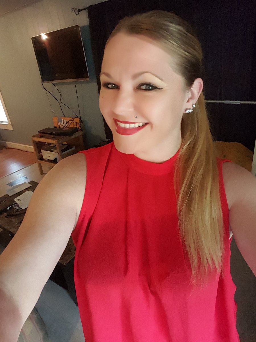 WhiteGurl6877's tweet photo. Your favorite WhiteGurl xoxo https://t.co/kSPx2V8s6M