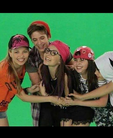 ⭐Manuela agnes ⭐ (@larisegue2) on Twitter photo 