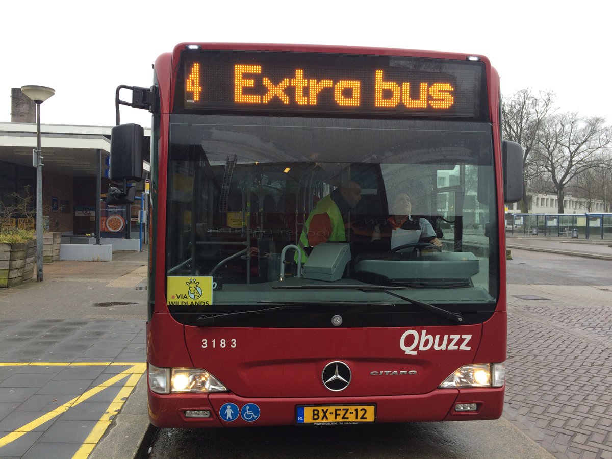 Komend weekend rijdt <a href="/QbuzzGD/">Jonas (Fronk)</a> extra ritten lijn 4 tussen station Emmen en Wildlands aansluitend op trein en Qliner.