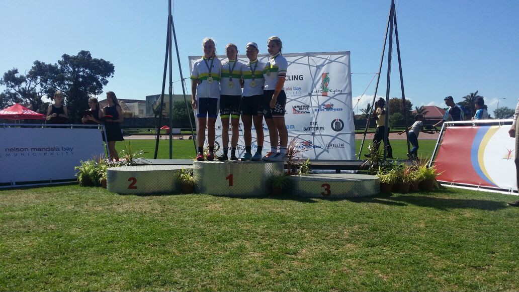 This was amazing, 4000m team pursuit and we broke the SA record! Well done team 😃 #soblessed