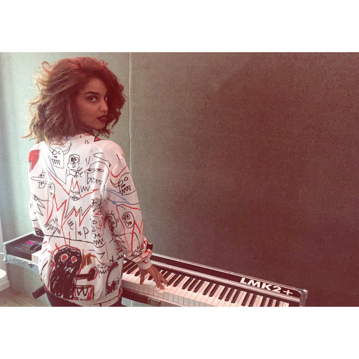 talbenyezri_'s tweet photo. 🎶 mood 🎶
@elevenparis 
#basquiat https://t.co/ontxtlyBkA