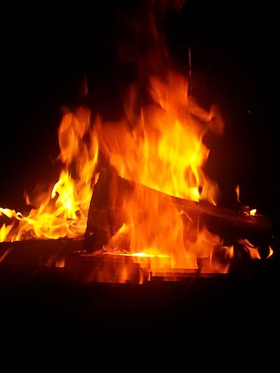 It's almost time for S'mores, good company and campfires! #riversedgevt #staywithus #summer #vacation #vermont
