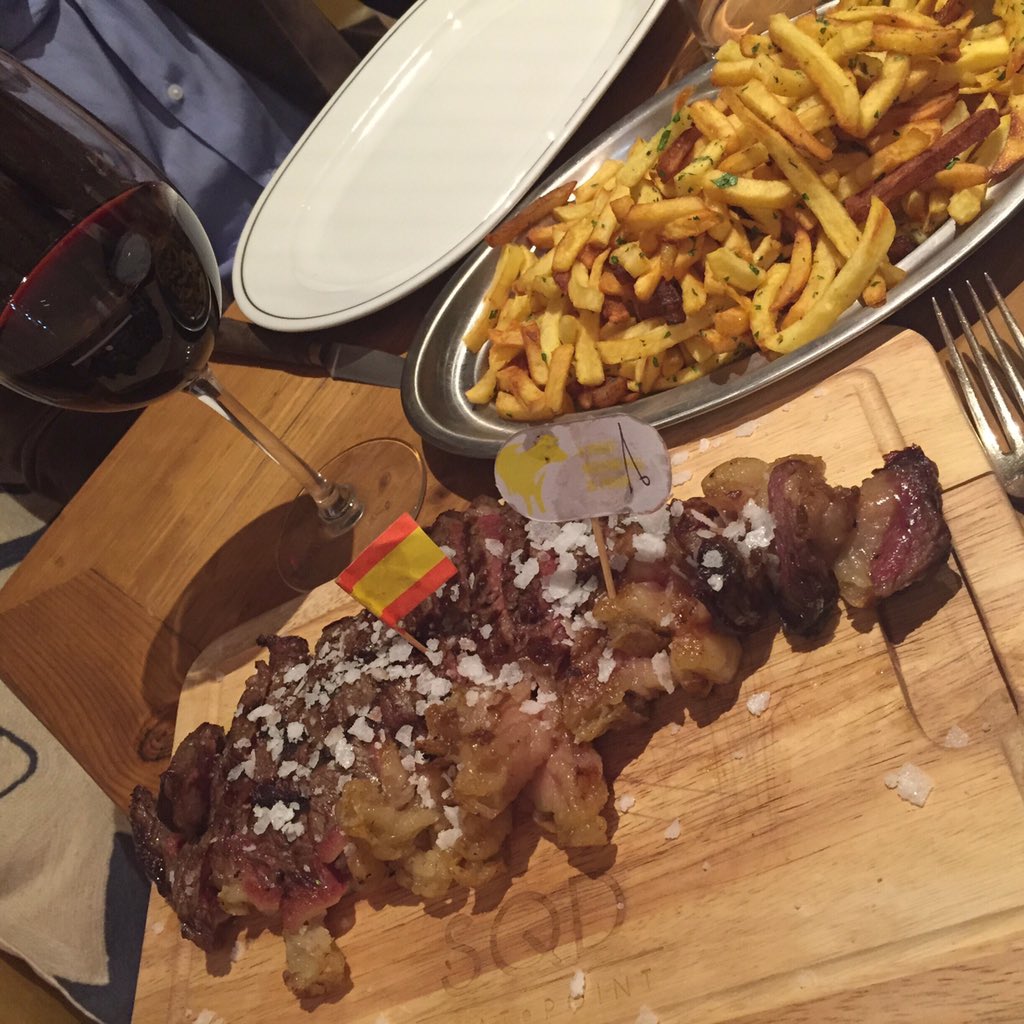 mymad_es's tweet photo. Imprescindible #meatpoint en tu lista #Gourmet #MustGo @SQD_MeatPoint https://t.co/SURHSlLjTJ