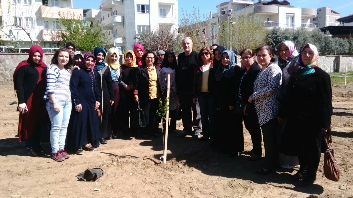 akkadinnz's tweet photo. NAZİLLİ ANADOLU İMAM HATİP LİSESİ ESMAÜL HÜSNA ORMANI FİDAN DİKME ETKİNLİĞİNDE FİDAN DİKTİK. https://t.co/ZYjKaBPkWF