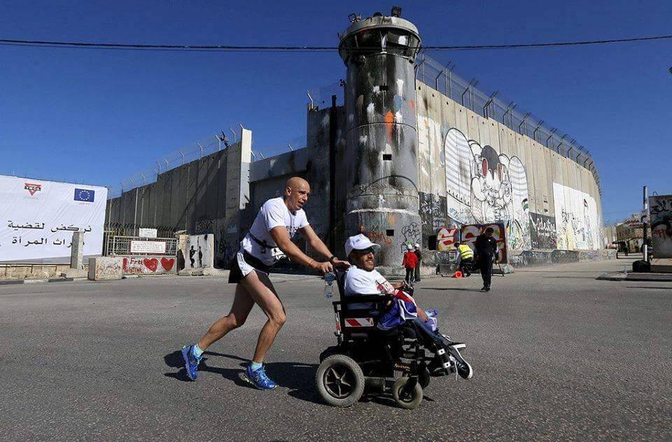 rourourania80's tweet photo. #Palestine_Marathon in Bethlehem, 4300 runners; 1100 of whom are activists from 50 different nationalities. https://t.co/5xrBgPb5wJ