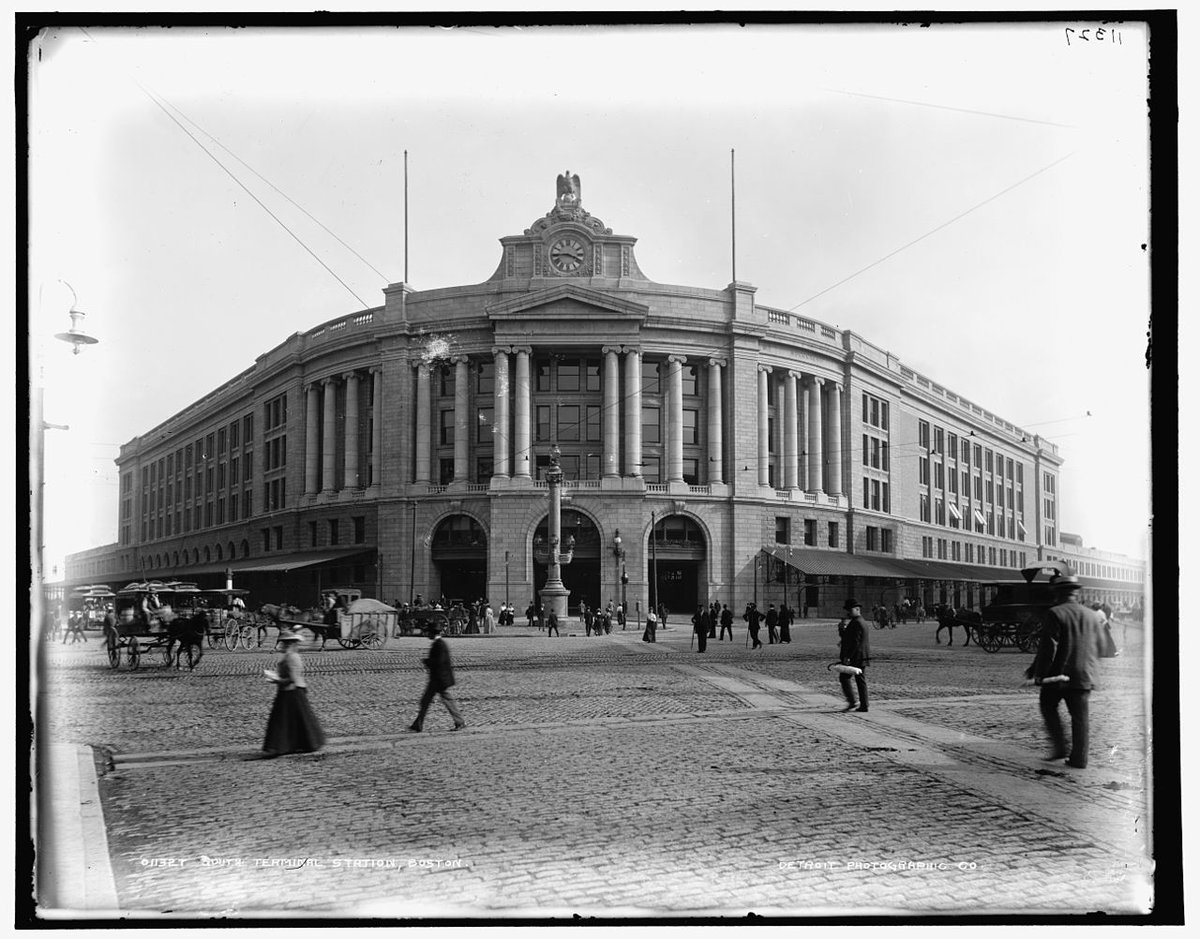 Know #Boston better. #Free South Station History Tour on the first Saturday of each month. ow.ly/ZrbDX