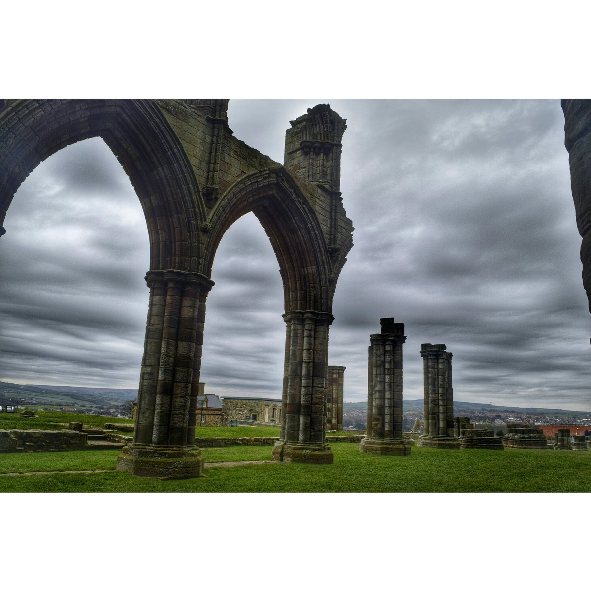 jot1983's tweet photo. Whitby Abbey @Welcome2Yorks @YorksCoastRadio @Scarborough_UK  @Yorkshire_IP @NYMoorsCoast @EnglishHeritage https://t.co/MTJCnPla8R