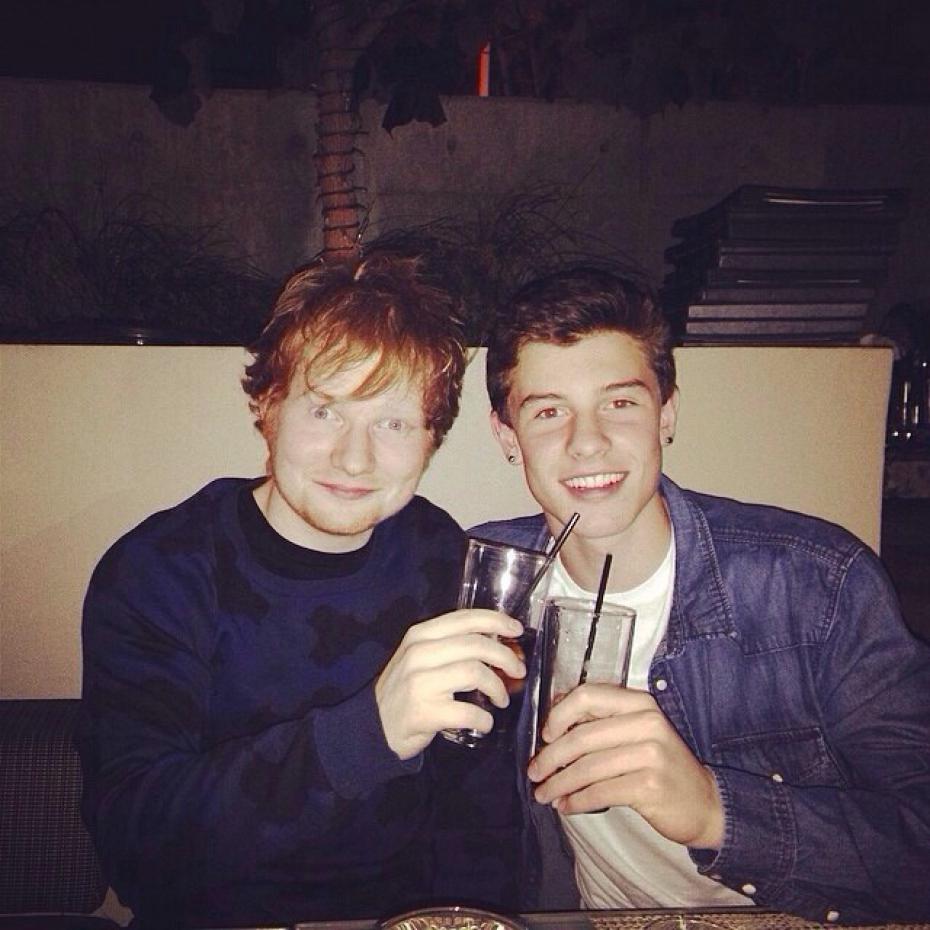 ShawnMendesBRA's tweet photo. Produtor de Ed Sheeran é o mesmo responsável pelo segundo álbum da carreira de Shawn Mendes!
https://t.co/WfpUyMMl0I https://t.co/3UCEAWODwY