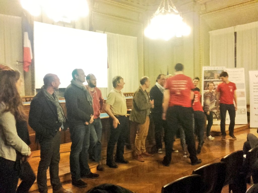 roubaix's tweet photo. Place aux coups de cœur et au podium du #SWRbx #Roubaix. Le jury s'engage a aider ces projets innovants https://t.co/w9INaOBwwC