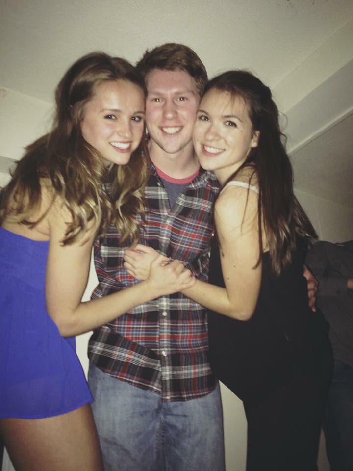 Lisa_Phillion's tweet photo. Happy 7 year to my favorite couple 💘😍 @CourtneySolek13 @Jack_Allen1313 https://t.co/h660GEyt42