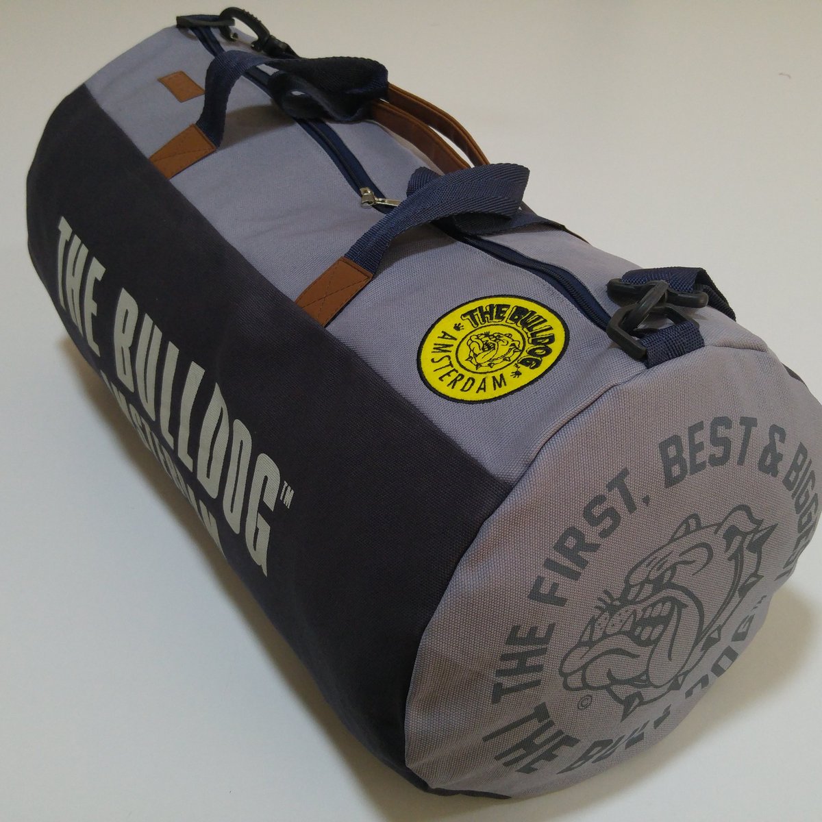 Our product Bulldog sports bag for Nederland
#promotionbag 
#sportsbag 
#bulldogamsterdam