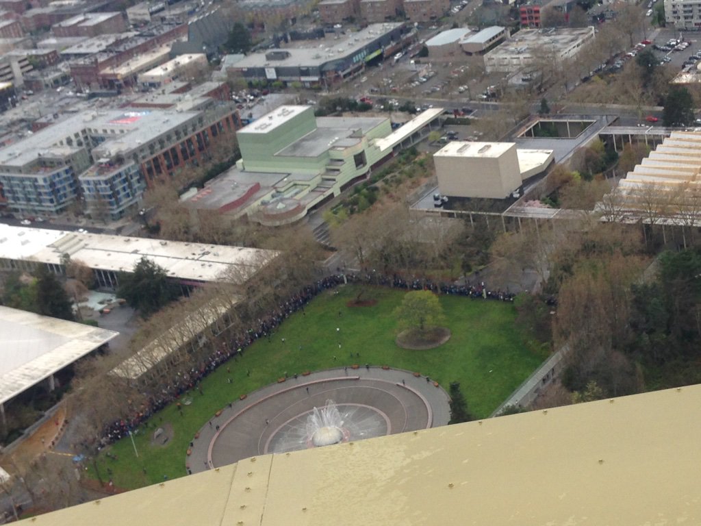 The Space Needle tweet media