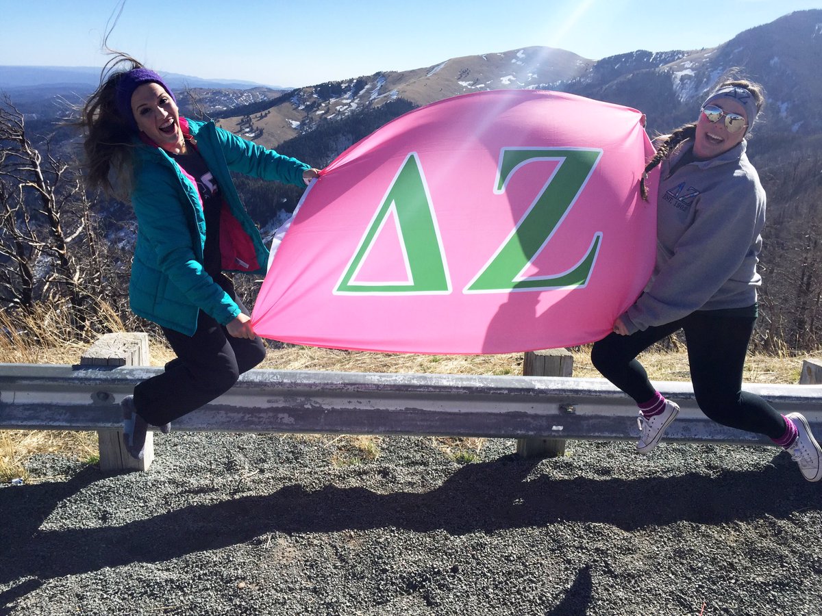 SFASU_DZ's tweet photo. Our sisterhood makes us {jump for joy} ππ #DZtakesSpringBreak #pictureyourselfpan #SFA20 https://t.co/fLCwO7cQyq