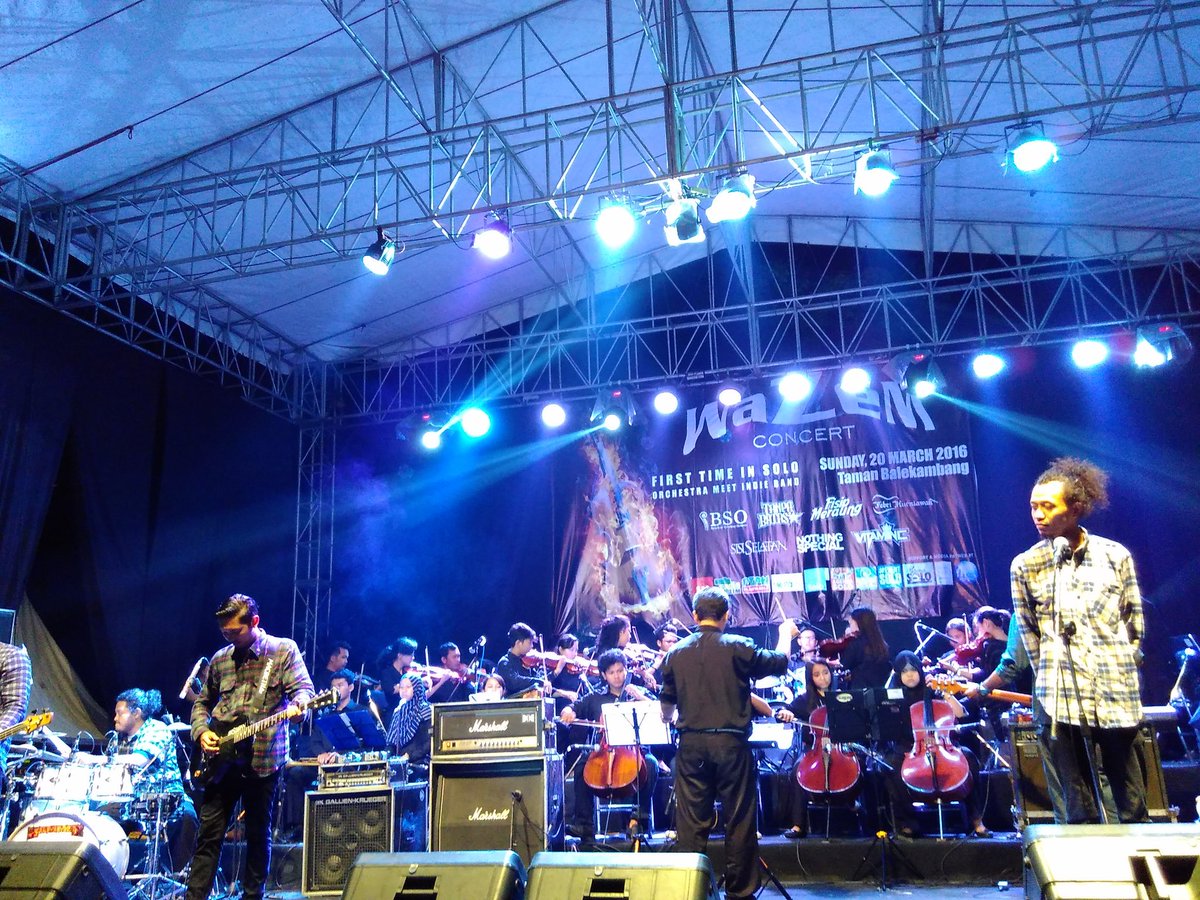 Luar biasa sangar perform <a href="/sisiselatan/">SISI SELATAN</a> yg membawakan lagu 'GAZA' yg tlh di anransemer ulang <a href="/BSO_Solo/">Bengawan Symphony</a> #WazemConcert