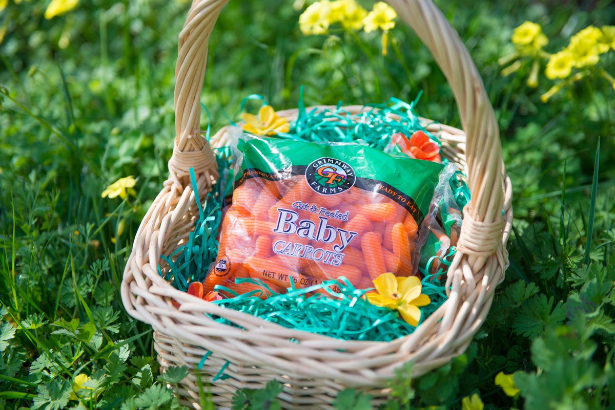 GrimmwayFarms's tweet photo. #Spring has officially sprung and these Baby Carrots couldn’t be happier! #JustCrunchEm https://t.co/dI1DqxOeOT
