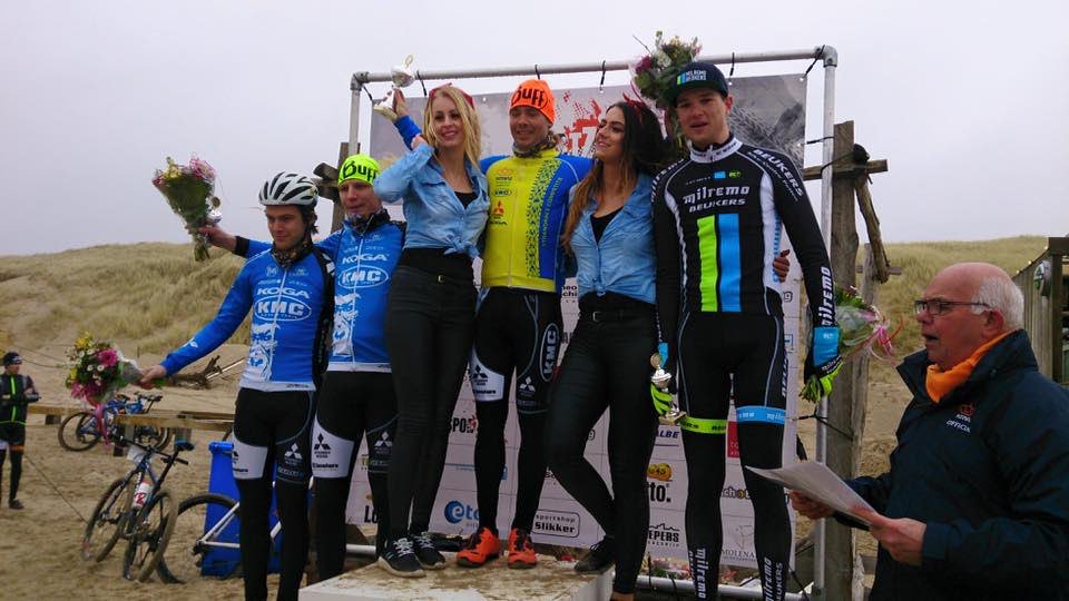 Ramses wins the <a href="/KNWU/">KNWU</a> beachrace competition finishing 2th in Castricum. KMC teammembers Bram Rood and Stefan 3th&amp;4th