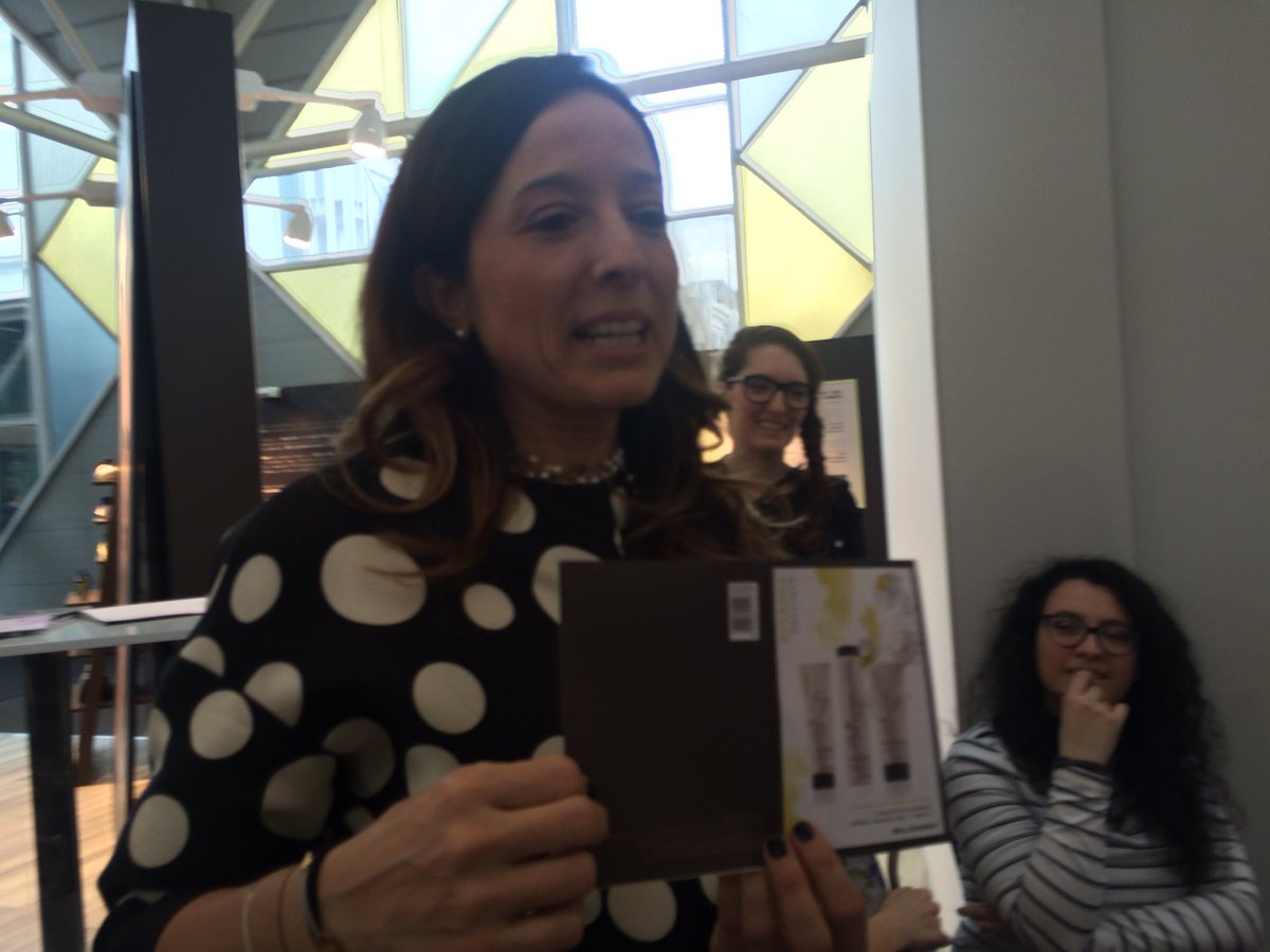 welldoneitalia's tweet photo. Solarea di @ElgonCosmetic prodotto innovativo per effetto capelli naturalmente schiariti dal sole #Cosmoprof2016 https://t.co/fa6Gjz8h0s