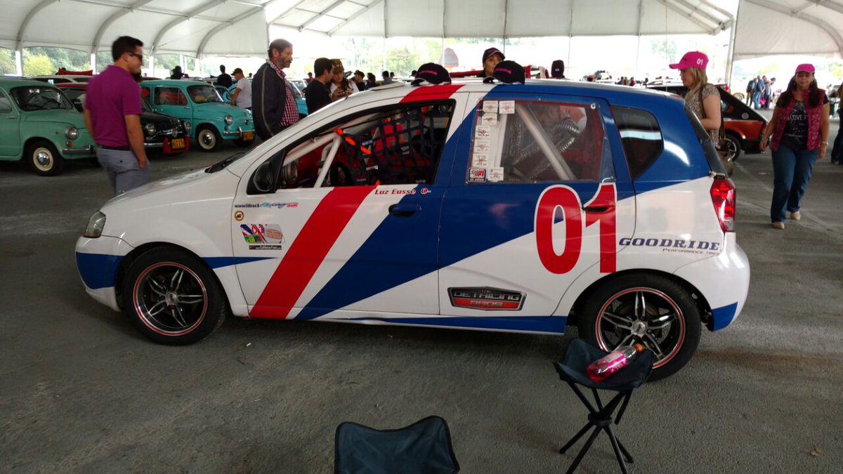 DetailingBros's tweet photo. Arranca la temporada 2016 del @tc2000colombia, muchos éxitos a @LuzEusse #TC2000xWIN https://t.co/LbWvVGc7Ff