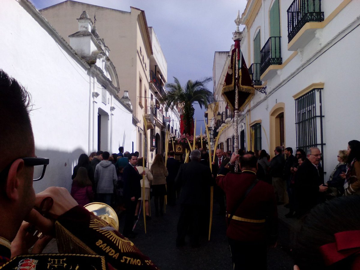 humilladerocc's tweet photo. Esta mañana en la Burrita de Almendralejo @GranPoderAlm
Esta tarde con la Cofradía del Amor, acompañando a las Penas https://t.co/OyyP12JLtH