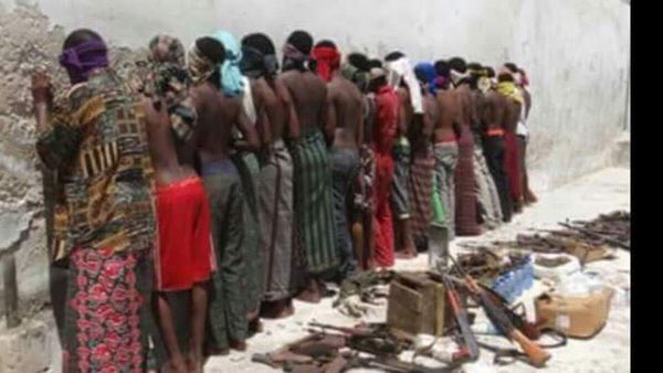 terror_monitor's tweet photo. #SOMALIA
Security Forces Captured Number Of #AlShabaab Militants Among Field Cmdr In #Suuj Valley. #TerrorMonitor https://t.co/vqYj6TY2VE