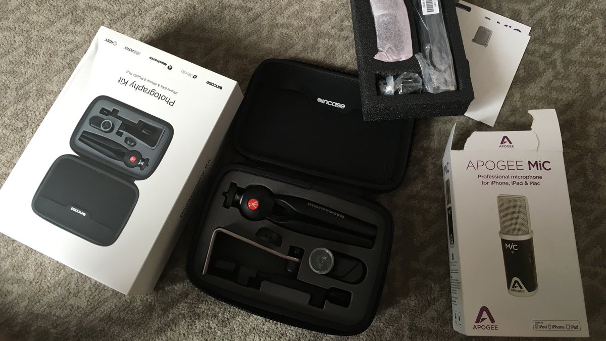 Naeema's tweet image. Powering up my iPhone :D #vloggerkit