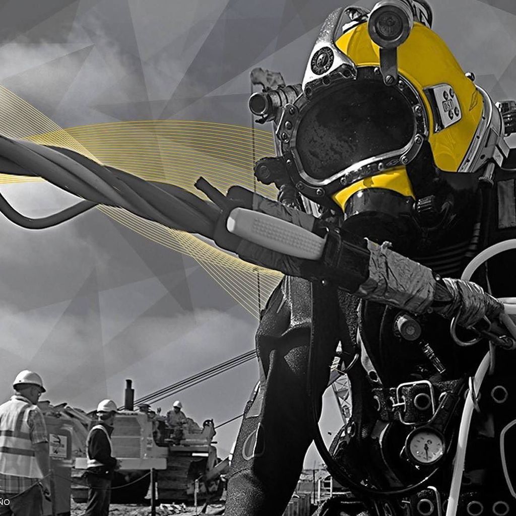 ParadiseCoveStt's tweet photo. moesabour shares: #kirbymorgan37 #commercialdiving #offshorediving # #scuba #snorkel #underwater Visit The Virgin I… https://t.co/84XDAszAVR