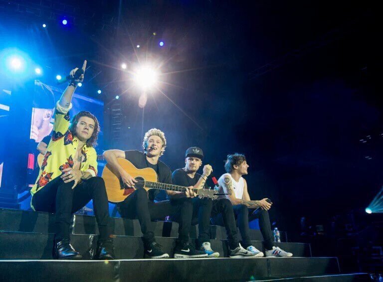 NiallOfficialPH tweet picture