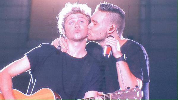 NiallOfficialPH tweet picture