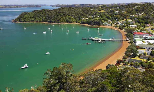 GuardianTravel's tweet photo. Top 10 beach hotels and campsites on New Zealand’s North Island https://t.co/qM0ljMTpjN https://t.co/MQi9bWWwPv