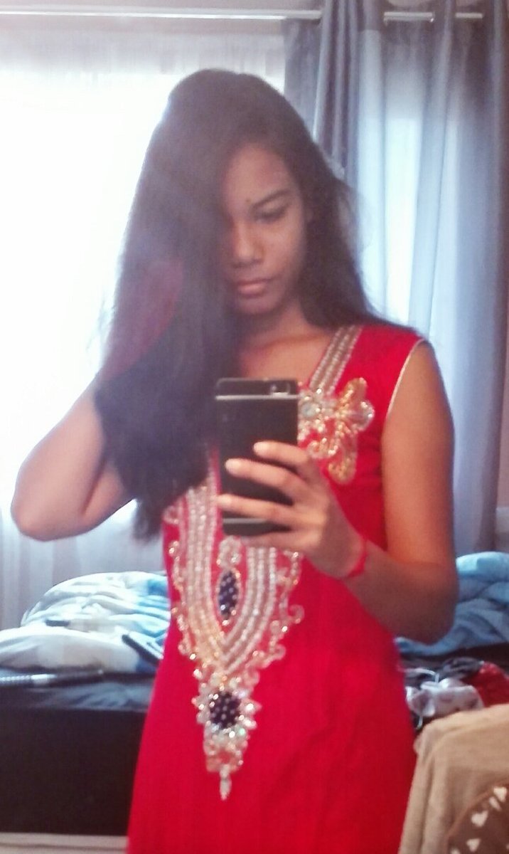 __SHRADHA__'s tweet photo. Just Being Me.. https://t.co/ycAMjBTeD4