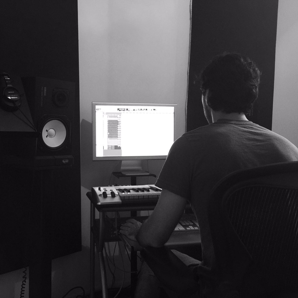 palisades_drive's tweet photo. In the studio today tracking guitars with super producer @zachziskin. #PartTimeRockstar #comingsoon https://t.co/wxrjHYlqUl