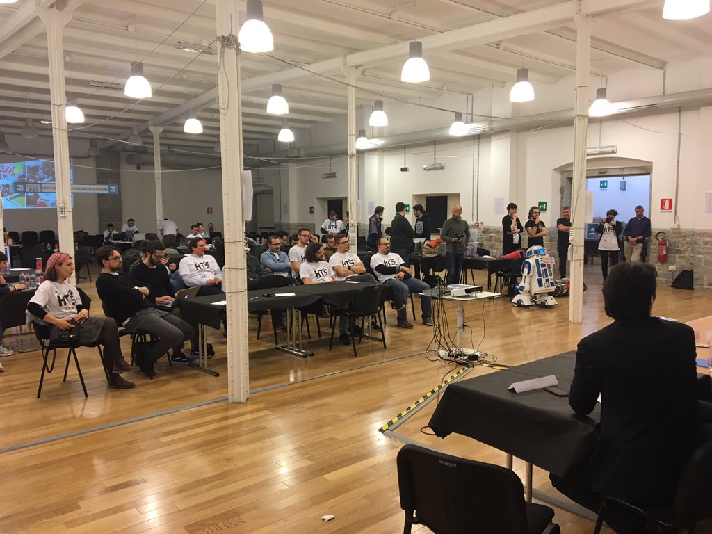 PlusRew's tweet photo. #HackathonTS  continua con una tavola rotonda @ComunediTrieste @UniTwitTS @scifablab @AREASciencePark @HackathonTS https://t.co/fnOgTL4A0F