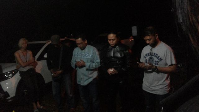 masEkomayapada's tweet photo. Sebelum beraktifitas berdoa dahulu untuk kelancaran @KiPranaLewu @fauzieichsan @henryfir #welovekpl #jejakspritual https://t.co/wDw8Bn9Oq5