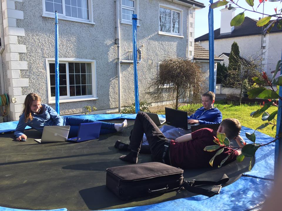 Making the most of the fine weather!! Livin' the dream!! #teamkinematic <a href="/F1inSchoolsIRL/">F1 in Schools Ireland</a>
