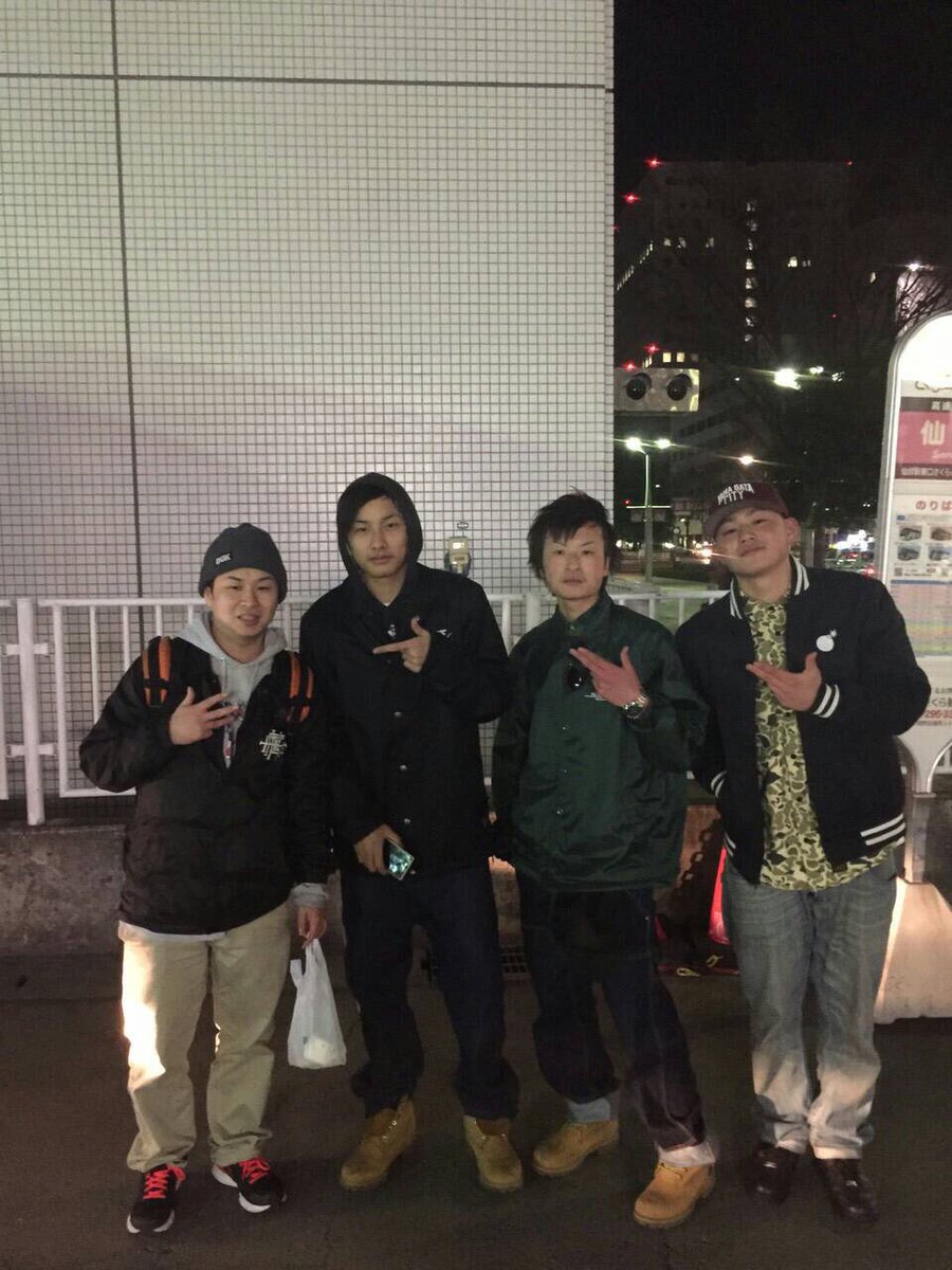 Rackrpezio's tweet photo. k-golw君、baygang君、jackter君に見送っていただいて山形から今帰ってますー！
新庄という町は寒かったすけど何かと人は暖かい場所でした！

ありがとうございました！ https://t.co/zWP6sMN3Wv