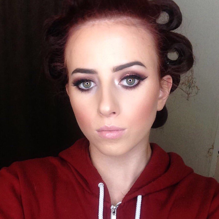 makeupbyaga_'s tweet photo. Another stunner for yesterday💄💋💋 https://t.co/vSCLhU1ndo