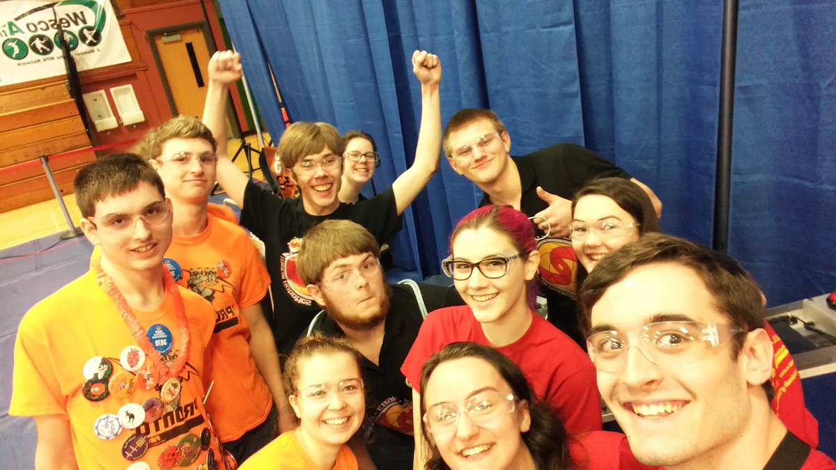 FRC2928's tweet photo. Great start to the day with @SWHSTeamPronto and 4683! https://t.co/kb14qDJZgU