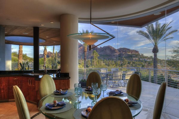 pcgsir's tweet photo. RARE #OPENHOUSE !! #Contemporary #ParadiseValley We Call *THE Glass House* View #PrayingMonk https://t.co/7TK6faMTdO https://t.co/bwjKYf71CA