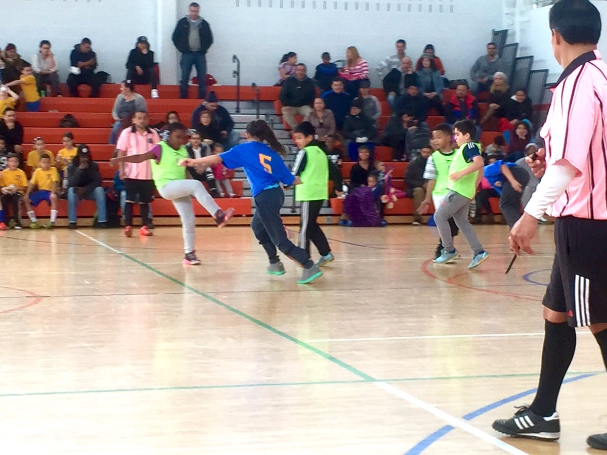 kelly_kmarquis's tweet photo. Ridge St vs South Street #soccerforsuccess @RidgeStreet @SouthStreetNPS @ELT_Newark @JustOneSoccer @NPSvoices https://t.co/ySfWA5sJKo
