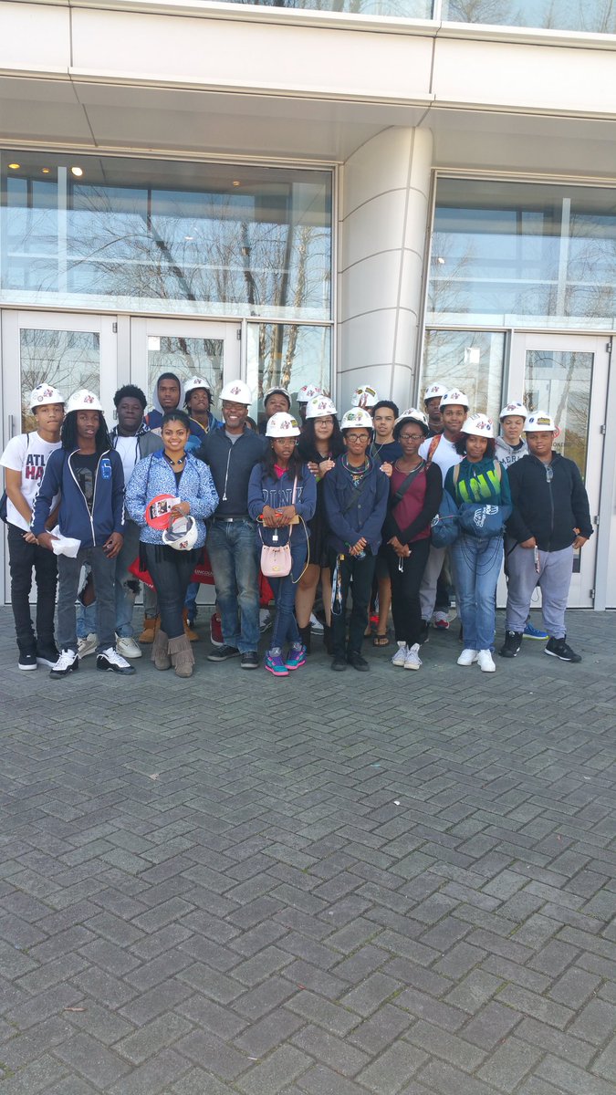 LamarYoung16's tweet photo. @Atldepsupt Grady HS supports technical education at SkillsUSA expo March 17! GO BUILD GA!! https://t.co/nGWDnAdeba