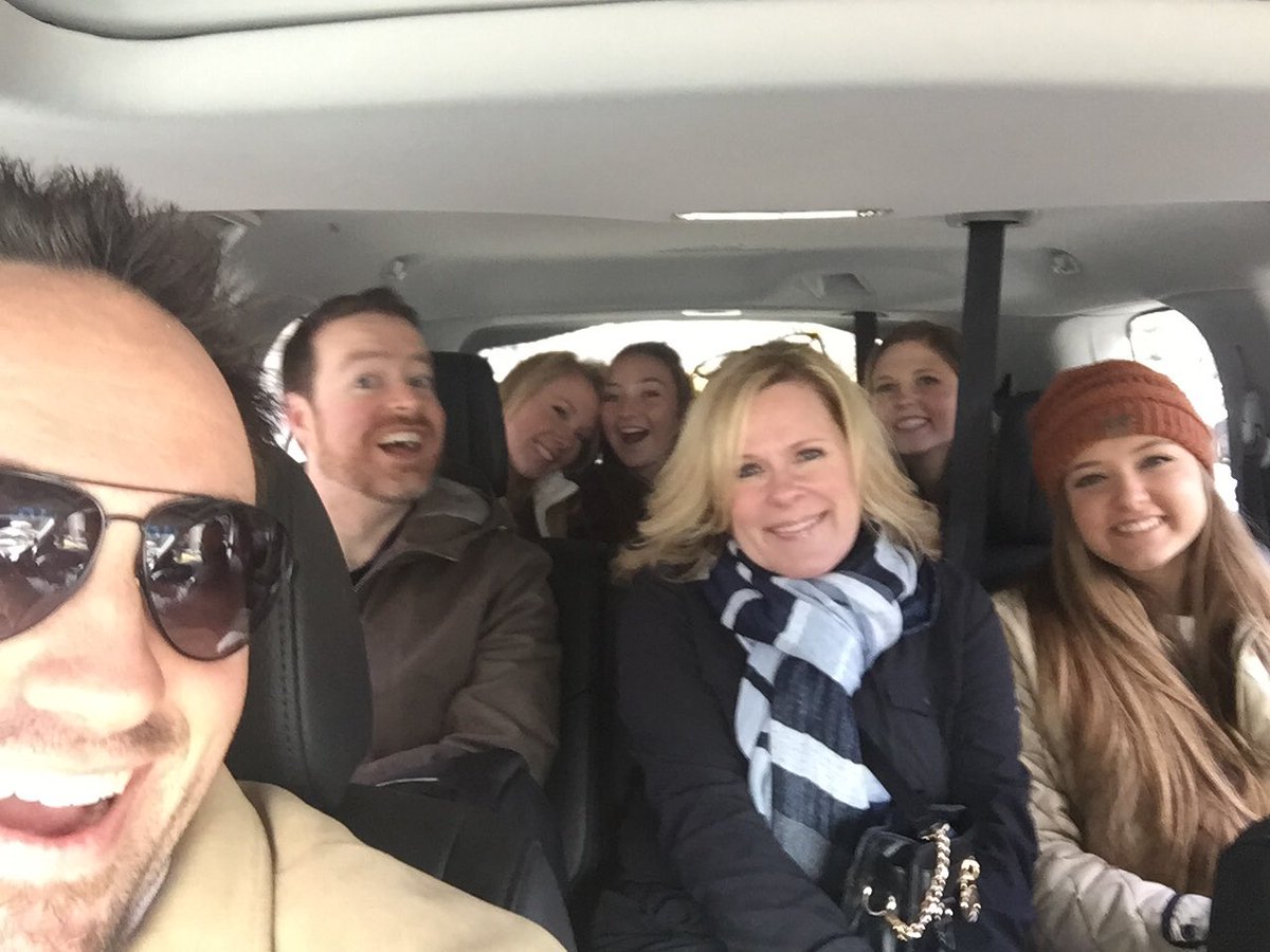 chrismunce's tweet photo. #Uber keeps the kids happy. #barkingdogs #fitbitrecord https://t.co/ytQ9k7AxQh