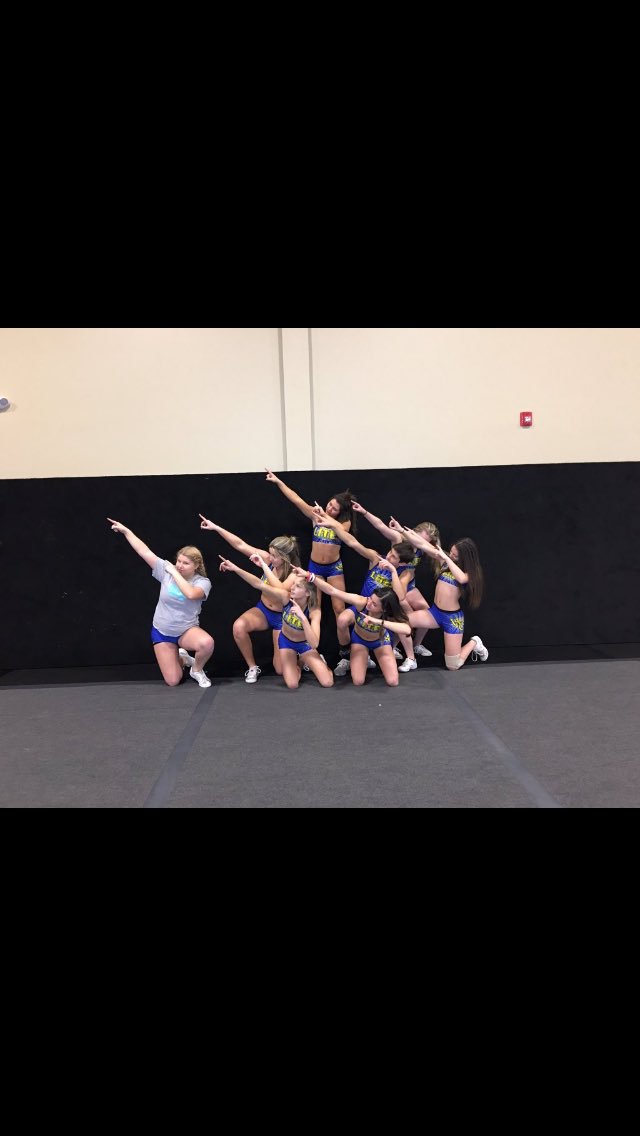Chrissilva_29's tweet photo. cali wannabes killing it at prac 💙#fettyops https://t.co/7UUzUpylXg