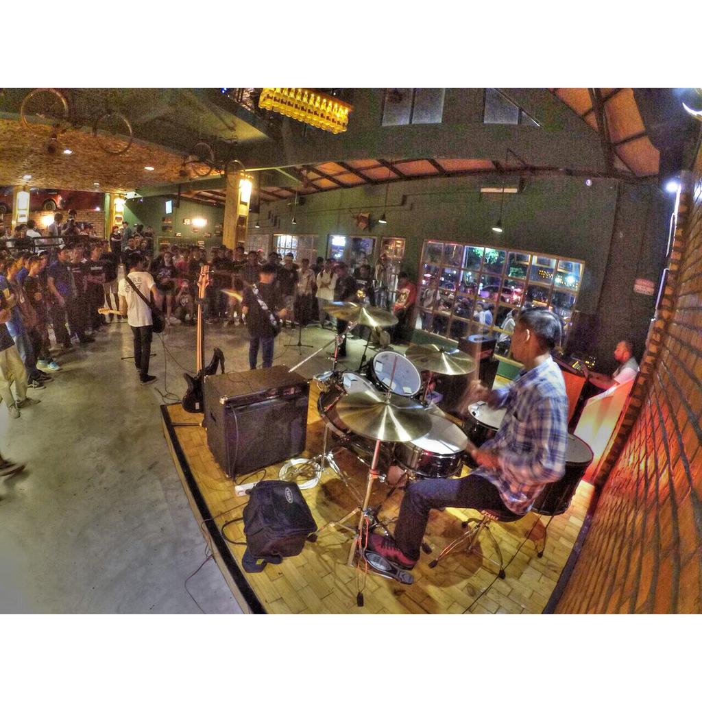 Basecamp gastrobar #narcolaptictour2016