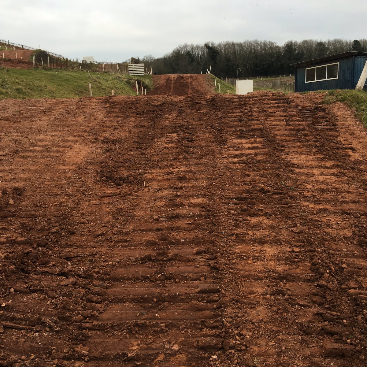 littlesilvermx's tweet photo. Shaping jumps for SWOR 27 March. #LittleSilverMX #SWOR #Motocross #MX https://t.co/1KOzJU5iNp