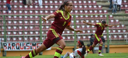 noticias24's tweet photo. Venezuela toma la delantera con gol de Deyna Castellanos en la final del Suramericano Sub-17 https://t.co/562Hd3Hgor https://t.co/RrZvQlSmQe