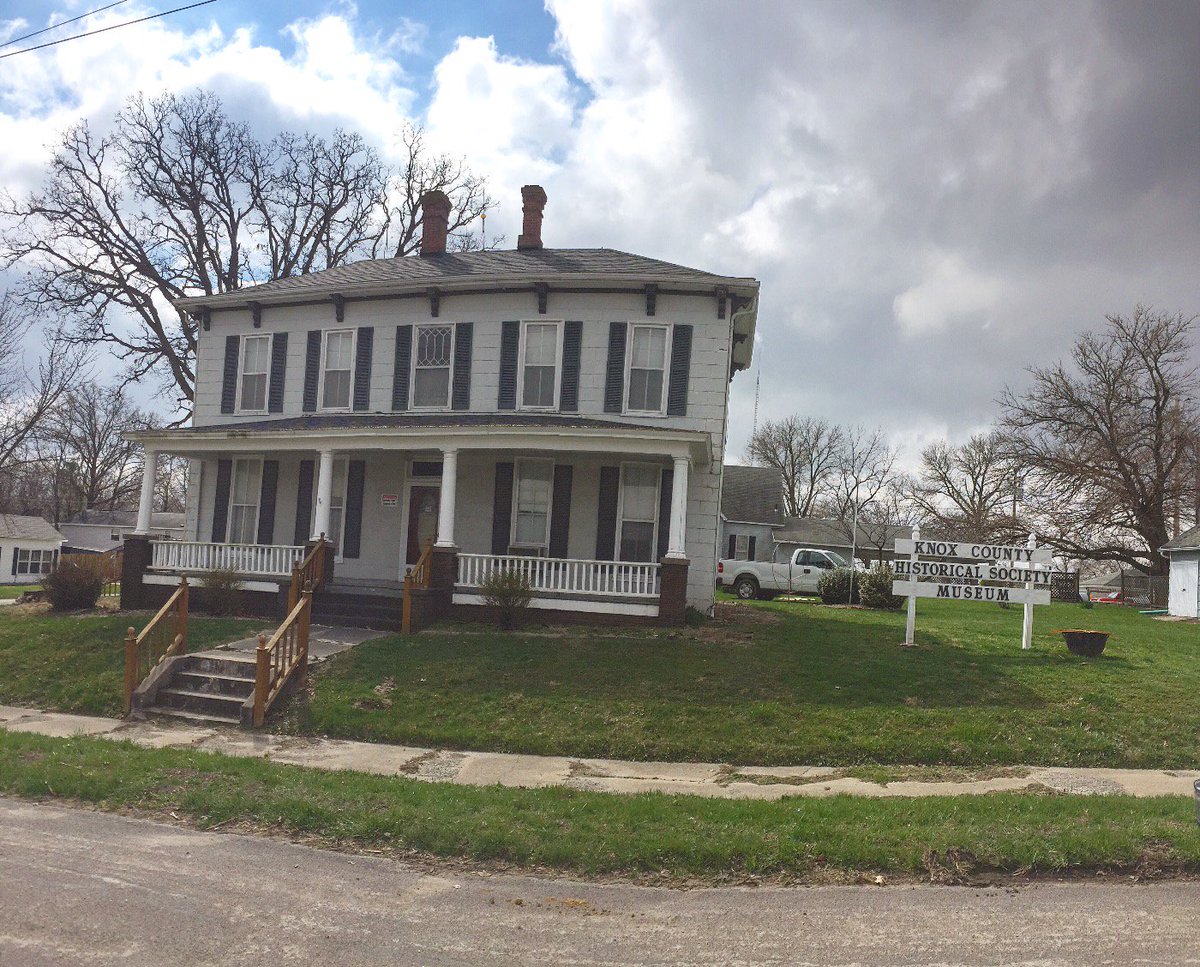 MAB_Weekend's tweet photo. So happy to be serving in Edina, MO in Knox County at the Historical Society. #foxyknoxys https://t.co/U9fJoeVXoW
